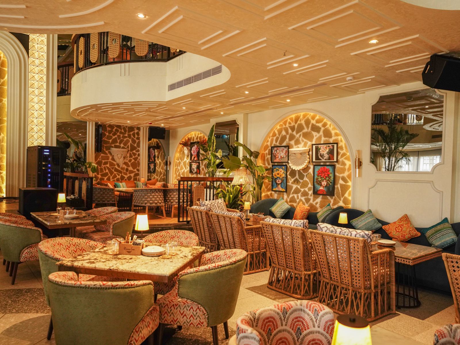 Romeo Lane β dining detail